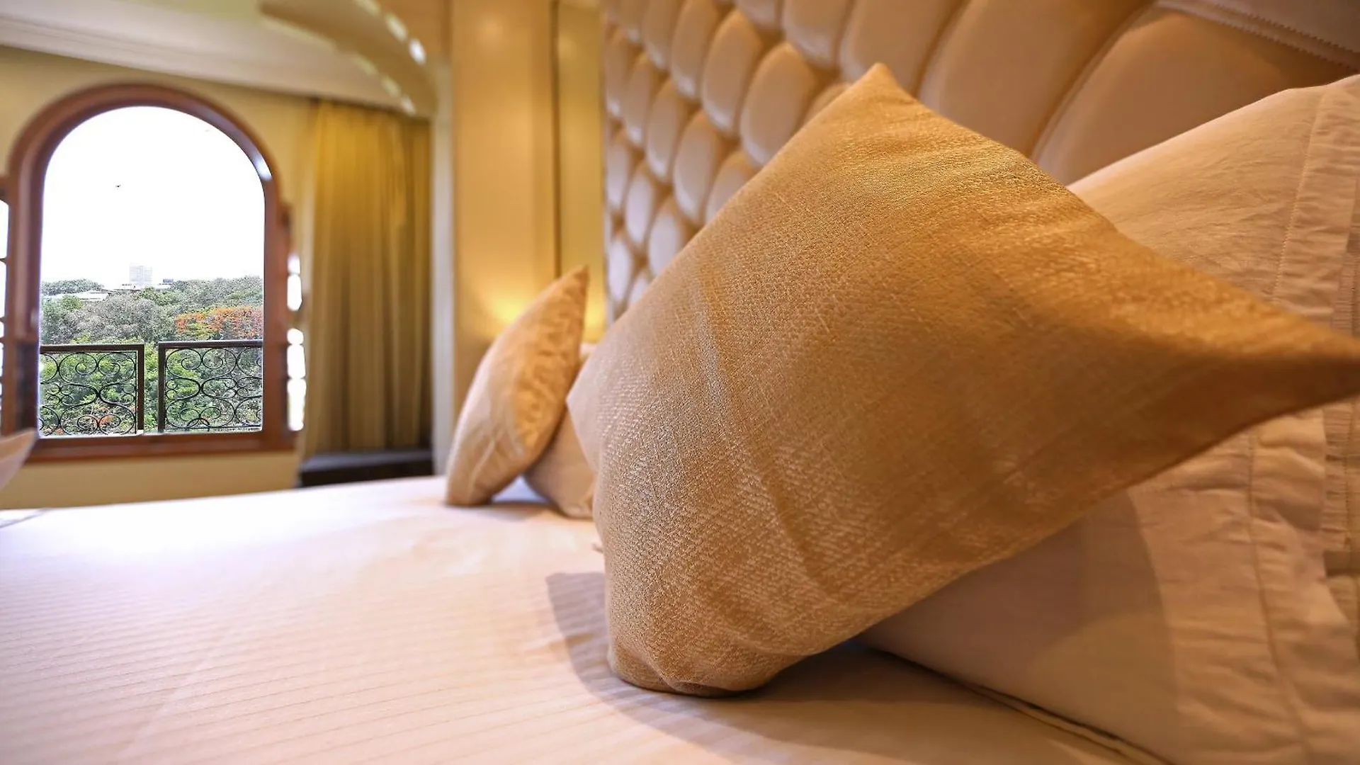 Hotel Calabash Luxury Villa Near Delhi Airport New Delhi India