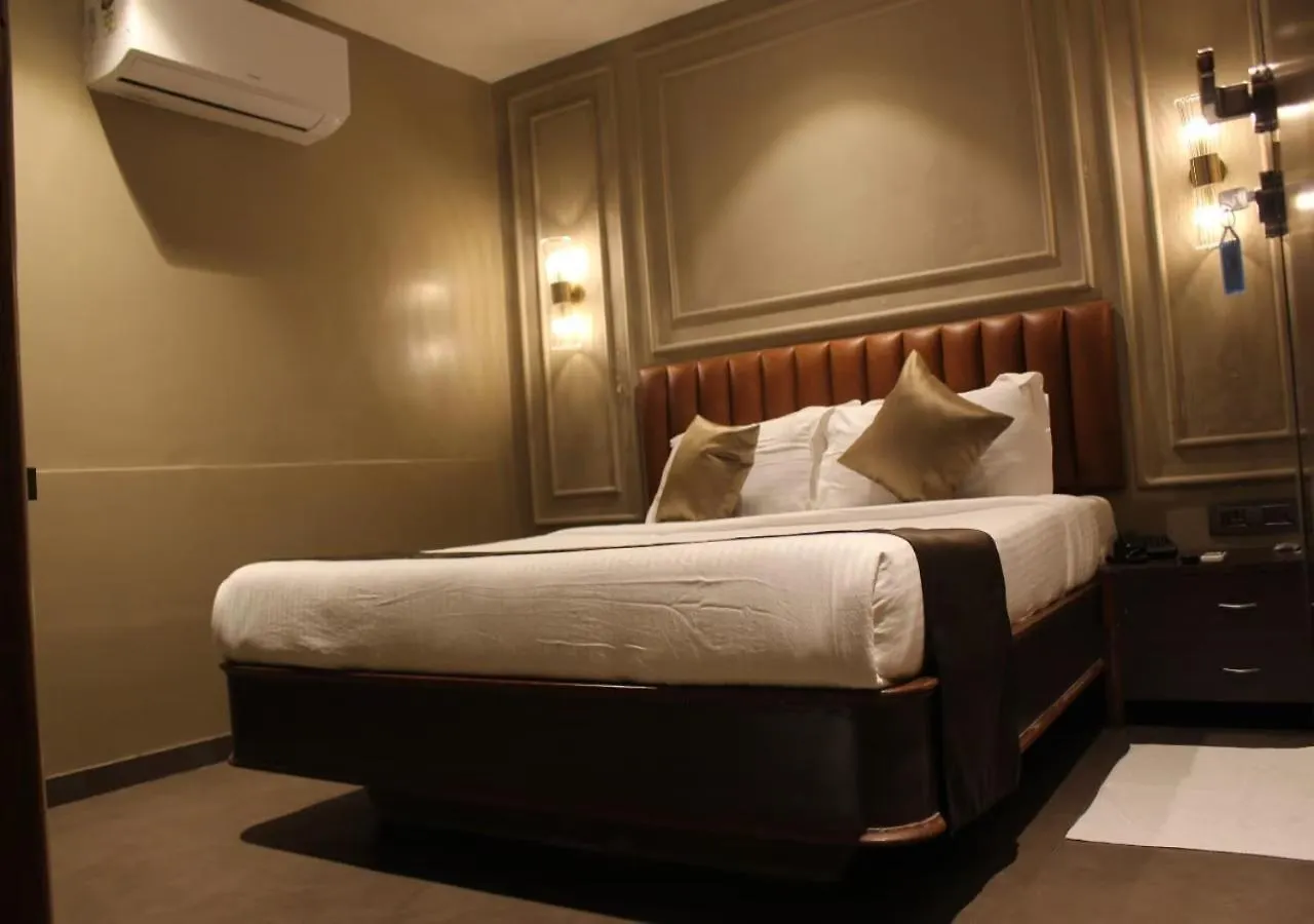 Hotel Calabash Luxury Villa Near Delhi Airport New Delhi 4*,  India
